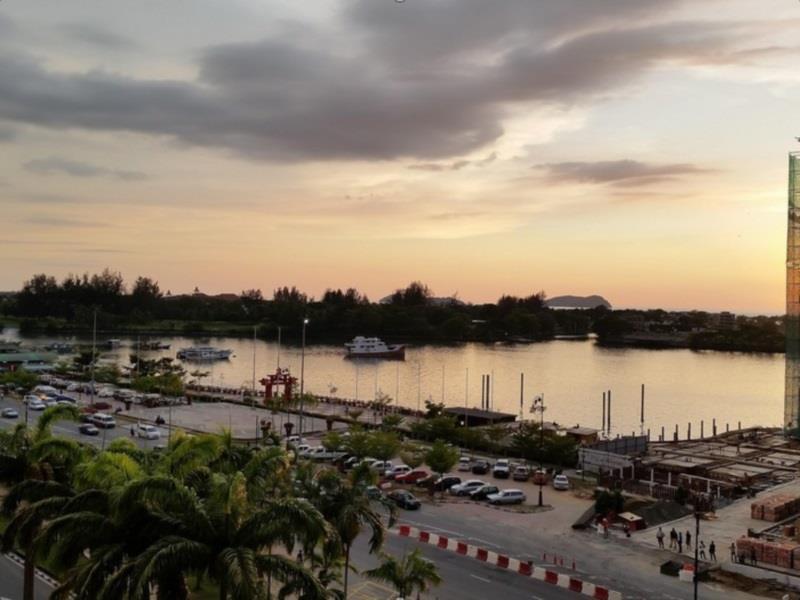 Kk Waterfront Suites At Marina Court Kota Kinabalu Zewnętrze zdjęcie